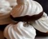 Meringues "black and white"