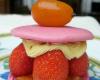 Macaron aux fraises et aux Kumquats confits et sa crème parfumée aux épices