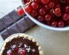 Tartelettes au chocolat noir et groseilles