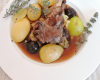 Canon d'agneau au thym citron, pommes savonnettes et cébettes, vrai jus