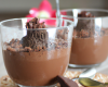 Mousse au chocolat noir et éclats de fèves de cacao