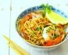 Bouillon asiatique de nouilles chinoises aux crevettes