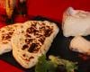 Naans à la tomme de Savoie farcis au poulet aux épices tandoori