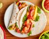 Fajitas au poulet, tomates et poivrons