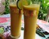 Smoothie mangue, coco et citron vert