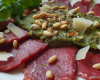 Carpaccio de bœuf et son pesto de basilic frais au pignon de pin et parmesan 