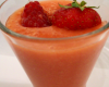 Smoothie fraise-framboise-pêche jaune