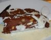 Nougat glacé au chocolat, calissons et sauce vanille