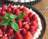 Tarte aux fraises et crème au chocolat blanc et à la menthe