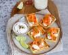 Gaufres apéritives au lait de chèvre, au saumon fumé et au fromage frais