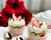 Trifle de fraises à la rose et au chocolat blanc