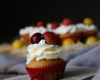 Cupcakes aux fruits rouges et à la chantilly