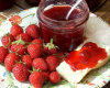 Confiture de fraises avec des petits morceaux