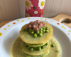 Blinis de lentilles vertes du Puy aux écrevisses, velouté de petits pois