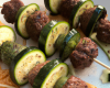 Brochettes de boulettes de bœuf et courgette