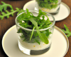 Verrine de bonite acidulée sous lit de roquette