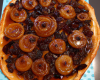 Tarte tatin à l'oignon et aux raisins secs