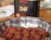 Truffes traditionnelles au chocolat noir et cacao en poudre non sucré