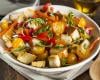 Panzanella ou salade de tomates italienne au pain