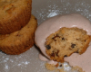 Muffins à la pomme, noix et raisins de corinthe et mousse onctueuse à la crème de soja  parfumée au chocolat épicé