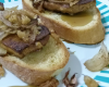 Toasts de foie gras et confit d'oignons aux noisettes