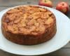 Gâteau aux pommes, sauce caramel et beurre salé