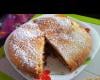 Gâteau léger et moelleux garni de confiture