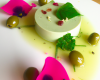 Panna cotta de chèvre et pâte d'olives vertes à la rose