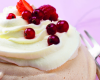 Pavlovas aux fruits rouges et chantilly