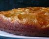 Gâteau renversé et mouillé aux abricots