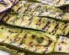 Courgettes grillées marinées comme un antipasti