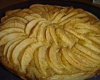 Tarte aux pommes, noisettes  et au caramel