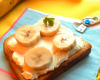 Tartine de fourme d'ambert sur son lit de banane