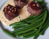 Tournedos accompagnés de ses haricots verts et sa sauce roquefort