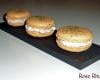 Macarons au saumon, crème de raifort à l'aneth