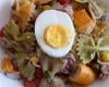 Salade de farfalle à la tomate et aux épinards