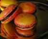 Macarons bicolores choco-cardamome