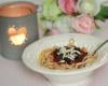 Spaghettis de crêpes à la bolognaise de fraises et brownie