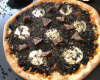 Pizza à la tapenade noire