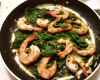 Gambas sautées, sauce épinard, ail et menthe