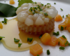 Tartare de coquille Saint-Jacques au jus de mandarine et coulis de corail