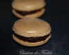 Macarons or au chocolat