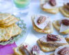 Canapés de crackers au foie gras et aux noix de pécan