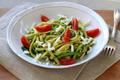 Zoodle ou Spaghettis de courgette au pesto et féta