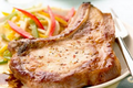 Côte de porc marinée, caramélisée au citron