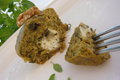 Moelleux au pesto de noix et son cœur de chèvre fondant