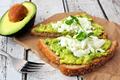 Tartines à l'avocat et à l'œuf