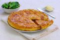 Tourte provençale au thon, légumes d'été et Mayonnaise de Dijon®