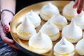 Mini-meringues, curd mangue-citron