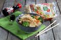Nouilles sautées aux légumes et au tofu fumé